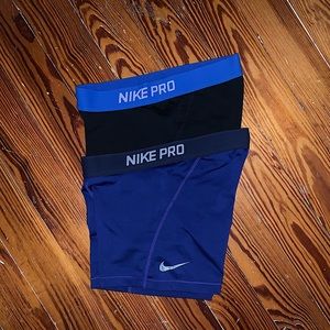 2-for-1 Blue/Black Nike Pro Bundle